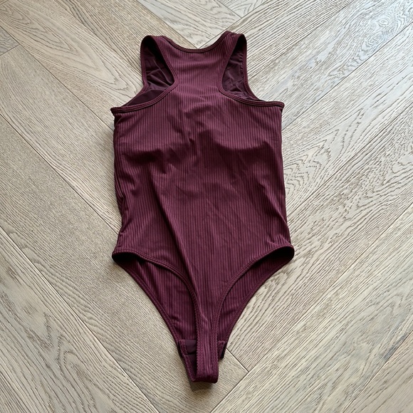 Klassy network high neck brami / bodysuit in BURGUNDY - Picture 3 of 5